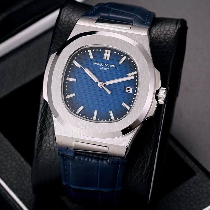 Patek Philippe Watch 220